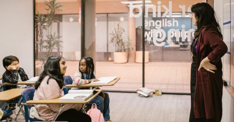 Foto stok gratis akademik, anak kecil, anak laki-laki